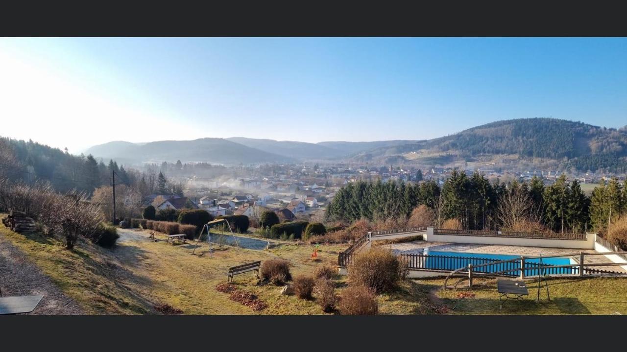 Camping Du Chateau Granges-sur-Vologne Exteriör bild