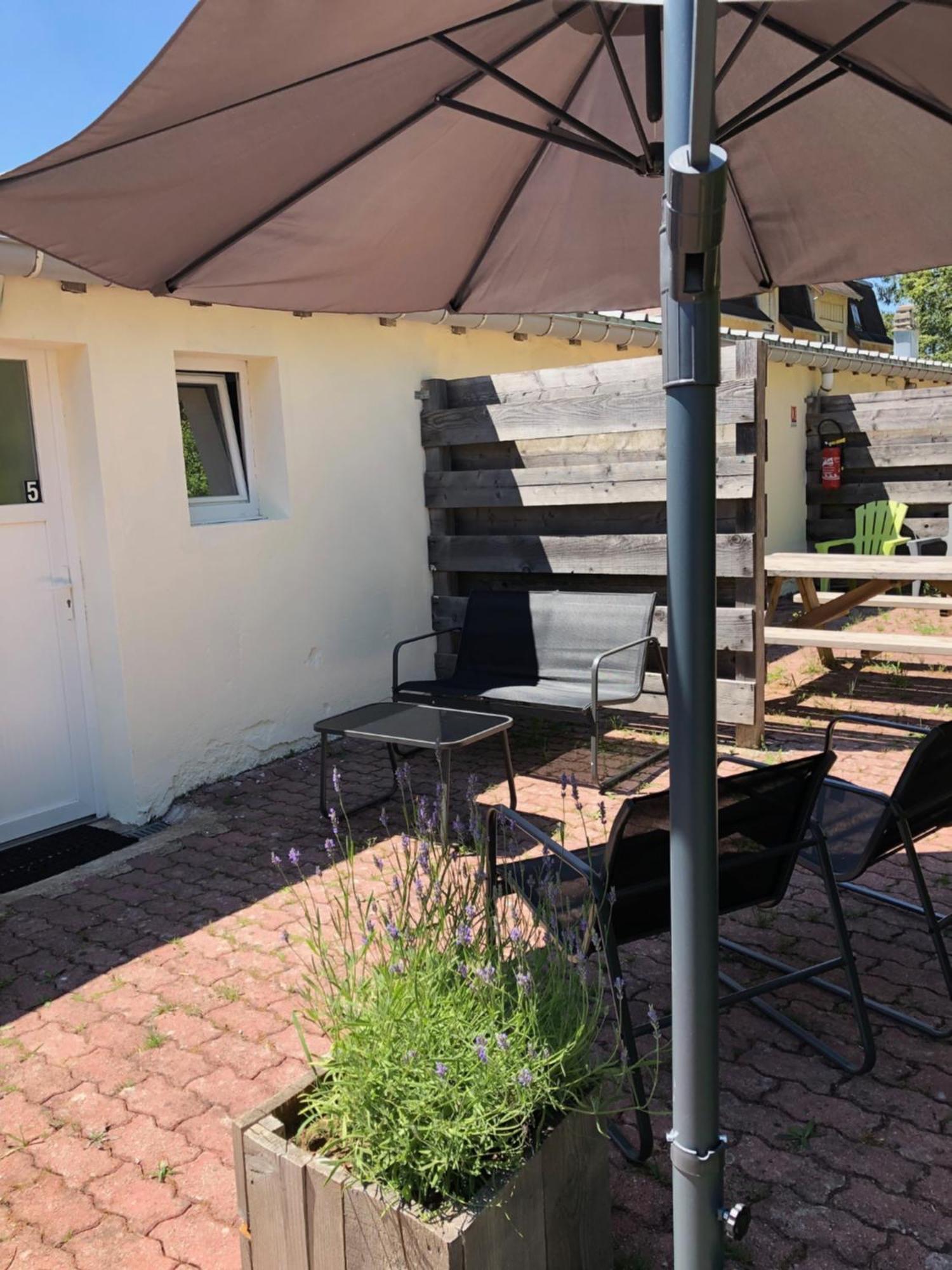 Camping Du Chateau Granges-sur-Vologne Exteriör bild